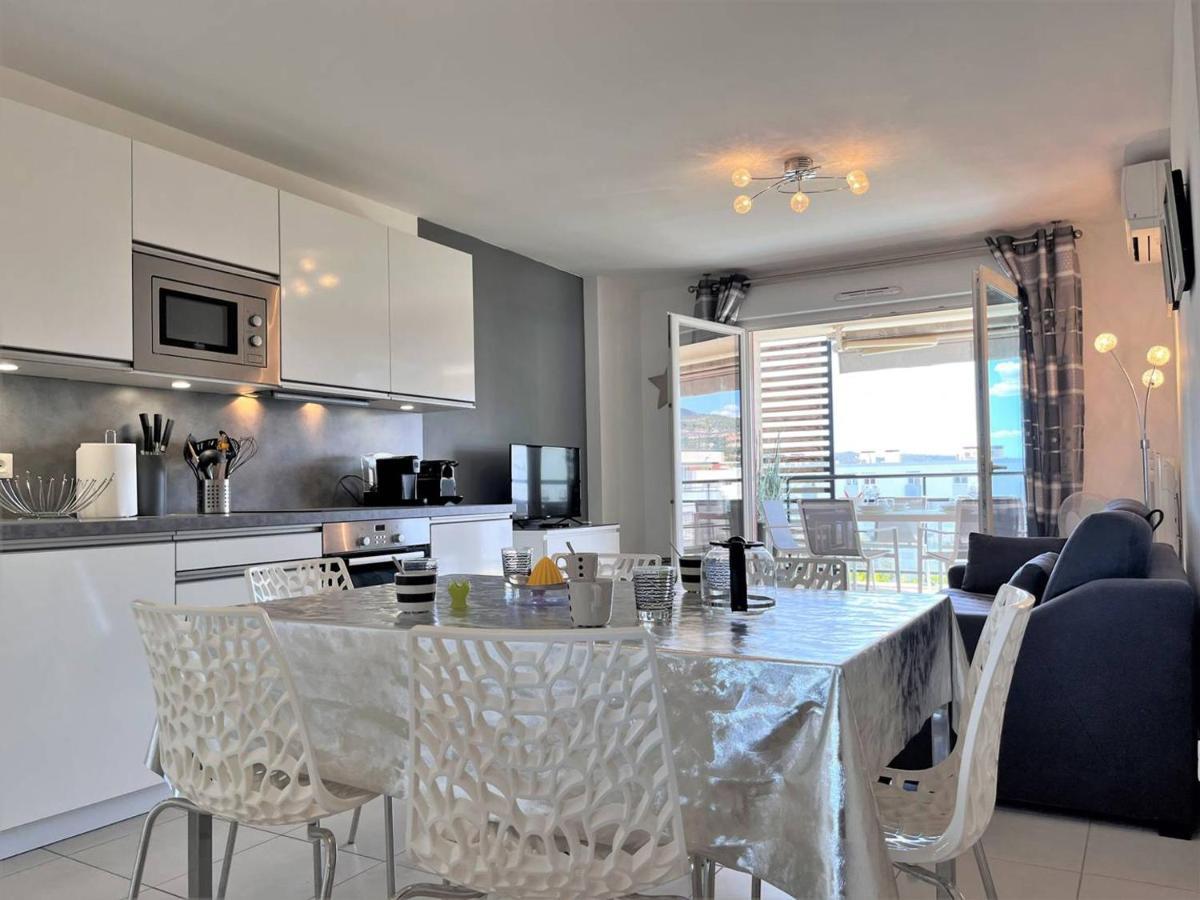 Charmant T2 Climatise Avec Grande Terrasse, Piscine Et Parking Privatif, Proche Plage Et Commerces. - Fr-1-251-441 Le Lavandou Εξωτερικό φωτογραφία
