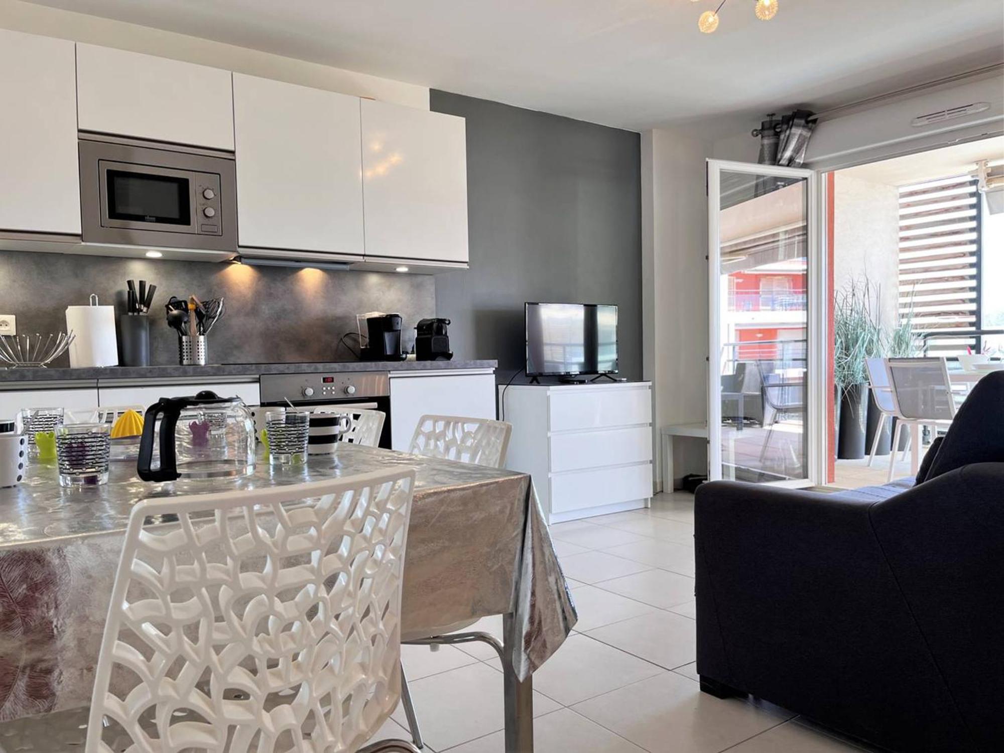 Charmant T2 Climatise Avec Grande Terrasse, Piscine Et Parking Privatif, Proche Plage Et Commerces. - Fr-1-251-441 Le Lavandou Εξωτερικό φωτογραφία